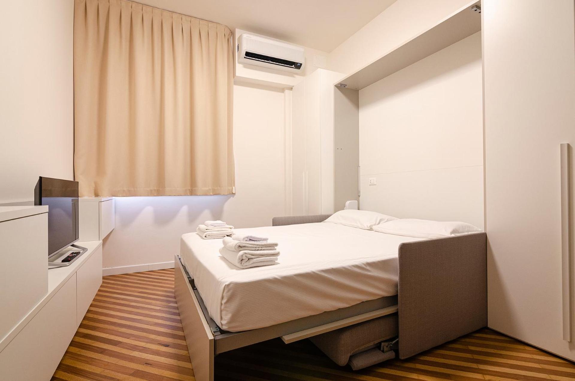 Ugo Bassi Lux Apartment Bologna Exterior photo